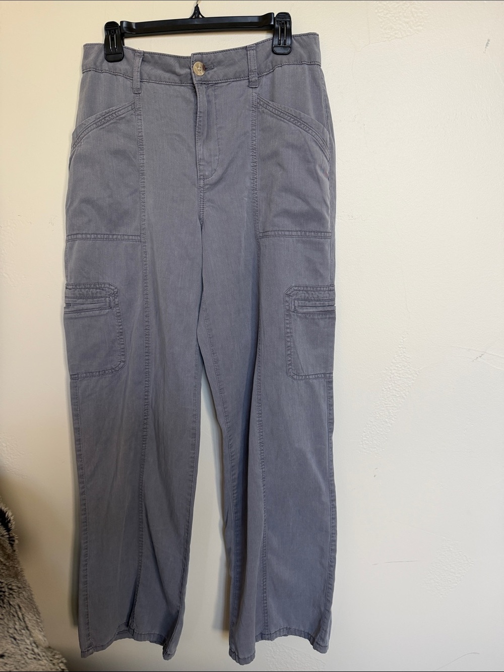 Maurices- Women’s Gray Utility Cargo Pants